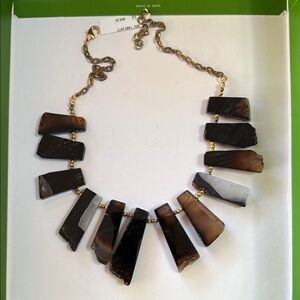 Chic Stone Necklace with Gold Accents